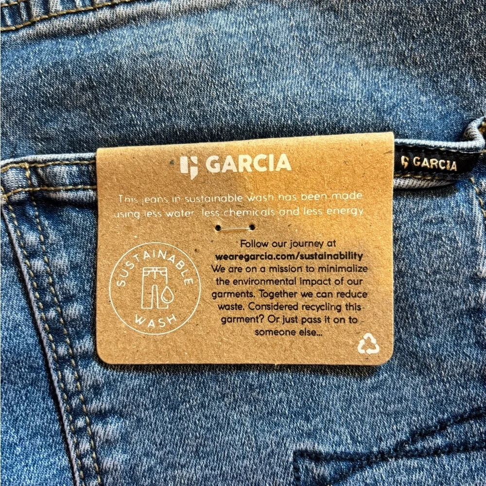 Garcia Women's Blue Cropped Jeans - Picture 10 of 12